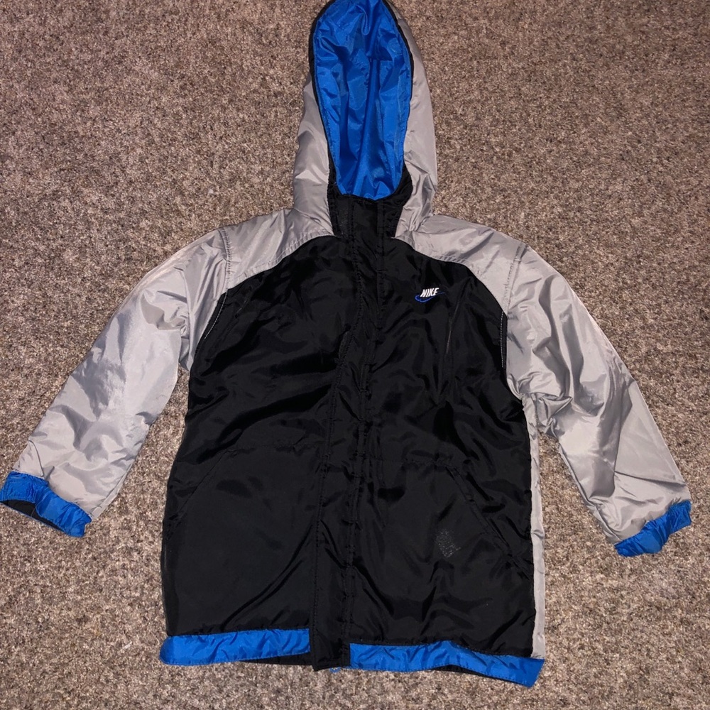 Nike jacket. - Picture 4 of 5